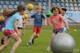 20220524140527_IMG_5577: Foto: Dvě stovky dětí z MŠ v Čáslavi si užily sportovní dopoledne na stadionu Pod Hrádkem