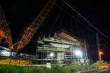20220525114314_P2440761: Foto, video: Vysokotonážní jeřáb pomohl při stavbě mostu budoucího obchvatu