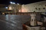 20220607155706_izrael729: Zeď nářků - Západní zeď v noci - Jitka Zadražilová přednášela v Čáslavi o Izraeli a Palestině