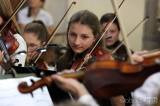 20220621223610_IMG_1410: Foto: Školní rok uzavřely orchestry ZUŠ Kutná Hora koncertem v kostele Matky Boží