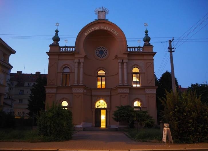 Koncert Jidiš ve třech v synagoze v Čáslavi - Magické propojení hudby, myšlenky a slova v jidiš