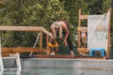 20220816164042__DSC3772: Foto: Pejskové v bohdanečském Bull Edenu soutěžili ve vodních disciplínách