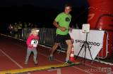 20220909230438_IMG_0275: Foto: V šestém nočním běhu v Čáslavi zvítězili v hlavní kategorii Mirek Mrňák a Jana Pilařová!
