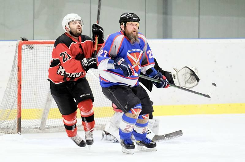 Foto: V úterním zápase AKHL hokejisté HC Koudelníci porazili HC Mamut 13:2!