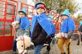 20221110162418_IMG_2832: Foto: Za dětmi z mateřské školy Pohádka také letos dorazil Martin na bílém koni!