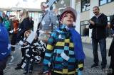 20221110162531_IMG_3002: Foto: Za dětmi z mateřské školy Pohádka také letos dorazil Martin na bílém koni!