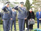 20221113010440_DSCN2454: Lavičku generála Františka Moravce slavnostně předali na čáslavském letišti
