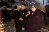 20221118001656_IMG_5157: Foto: Oslavy 17. listopadu v Kutné Hoře vyvrcholily odhalením lavičky Václava Havla