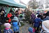 20221119175243_IMG_6865: Foto: Sedlecký adventní jarmark nabídnul vánoční zboží, kulturní program i různé dobroty