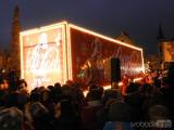 20221124220734_30: Santa Claus přijel do Čáslavi vánočním kamionem