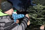 20221125194433_IMG_8682: Foto: Močovické děti ozdobily vánoční strom a potom ho i rozsvítily!