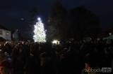 20221126195900_IMG_1259: Foto: Ve Zbraslavicích v sobotu rozsvítili vánoční strom!