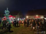 20221127130609_zehuby_vanoce207: Foto, video: Rozsvícení vánočního stromečku v Zehubech, aneb… už je tu zas, vánoční čas!