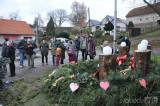 20221128225833_DSC_0020: Foto: V Chlístovicích uvili věnec, který v neděli rozsvítili i s vánočním stromem