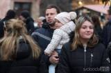 20221204195745_IMG_4066: Foto, video: Publikum na Palackého náměstí pořádně nažhavily děti z MŠ Pohádka