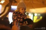 20221204195810_IMG_4197: Foto, video: Publikum na Palackého náměstí pořádně nažhavily děti z MŠ Pohádka