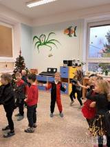 20221205204330_IMG_0537: Foto: Za dětmi v MŠ Sedlec dorazili čerti i s pohádkou s poučením!