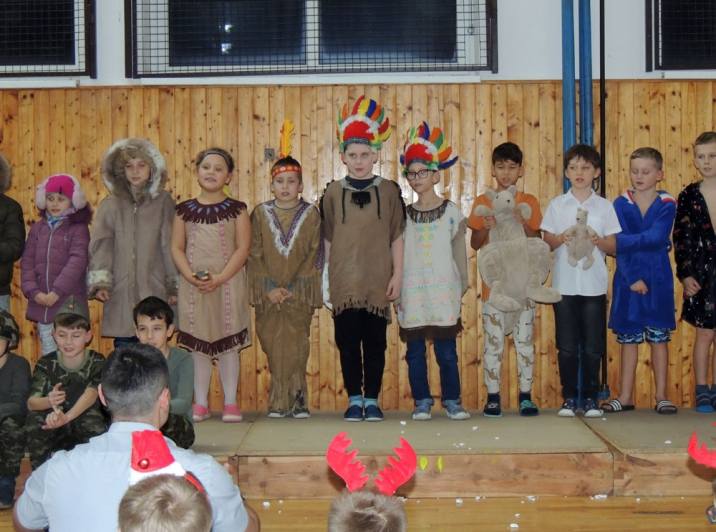 V Základní škole Jana Václava Sticha-Punta v Žehušicích si užili vánoční jarmark a besídku!