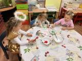20221208101605_IMG_0613: Foto: Po tvořivém dni si děti v MŠ Sedlec užily andělskou pohádku