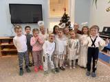 20221208101623_IMG_0642: Foto: Po tvořivém dni si děti v MŠ Sedlec užily andělskou pohádku