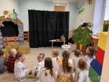 20221208101632_IMG_0657: Foto: Po tvořivém dni si děti v MŠ Sedlec užily andělskou pohádku