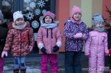 20221213221234_IMG_8161: Foto: Děti z kutnohorské MŠ Čtyřlístek rozsvítily vánoční strom na terase!