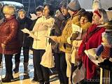 20221214125143_IMG-20221213-WA0005: V Dolních Bučicích se zahráli společným zpěvem vánočních koled!