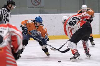 Foto: Ve čtvrtečním zápase AKHL hokejisté HC Devils porazili HC Nosorožci 10:2!