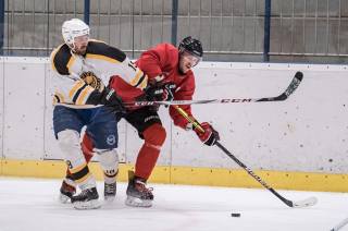 Foto: V úterním zápase AKHL hokejisté HC Dělový koule porazili HC Mamut kontumačně 5:0!
