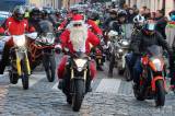 20221224151615_IMG_2755: Foto, video: Skvělé počasí vylákalo na Štědrý den do Kolína rekordní počet motorkářů!