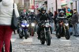 20221224151704_IMG_2866: Foto, video: Skvělé počasí vylákalo na Štědrý den do Kolína rekordní počet motorkářů!