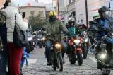 20221224151724_IMG_2909: Foto, video: Skvělé počasí vylákalo na Štědrý den do Kolína rekordní počet motorkářů!