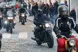 20221224151829_IMG_3072: Foto, video: Skvělé počasí vylákalo na Štědrý den do Kolína rekordní počet motorkářů!
