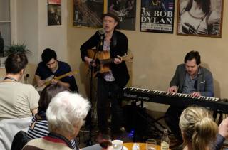 Do kavárny Blues Café v březnu dorazí Paul Batto trio