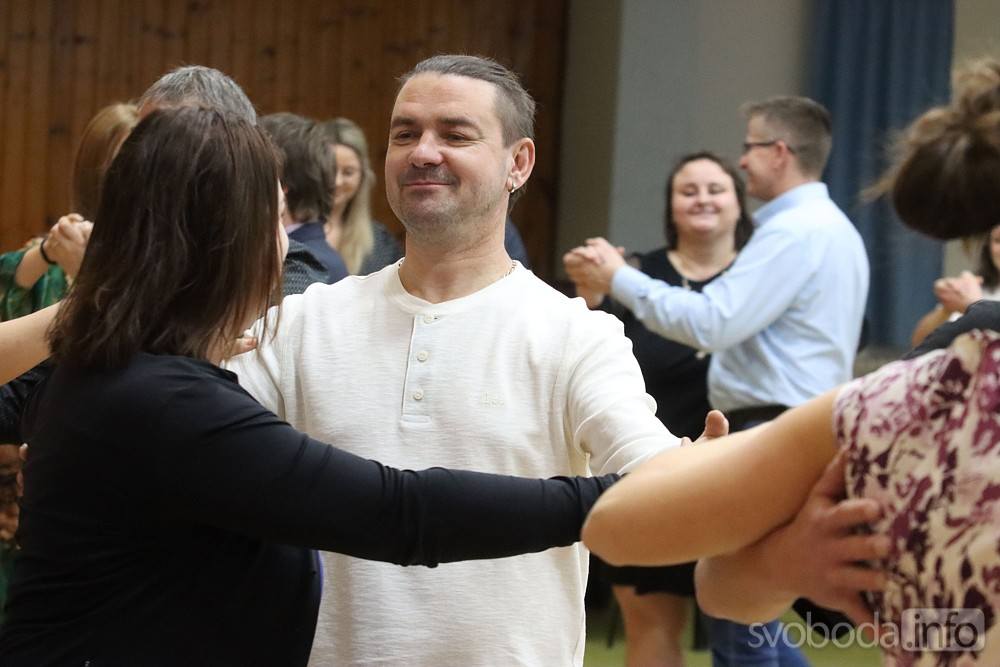 Foto: V kulturním domě v Hlízově začaly Taneční pro dospělé 2023!