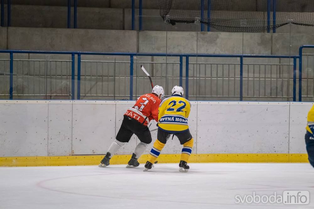 Foto: V úterním zápase AKHL hokejisté HC Piráti Volárna porazili HC Predátoři 23:3!