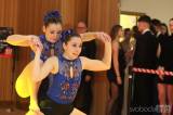 20230127233008_IMG_6352: Foto: Studenti oktávy čáslavského gymnázia pozvali ples na cestu kolem světa!
