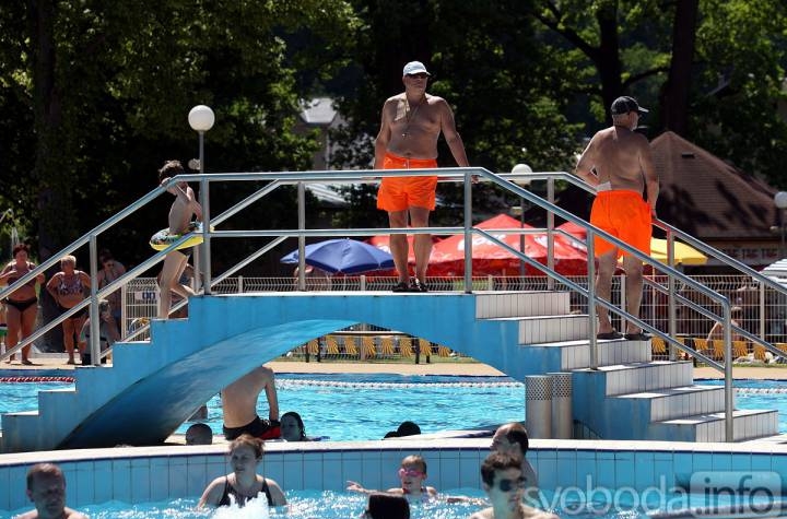 Do nutných oprav venkovních bazénů Plovárny město investuje téměř půl milionu korun