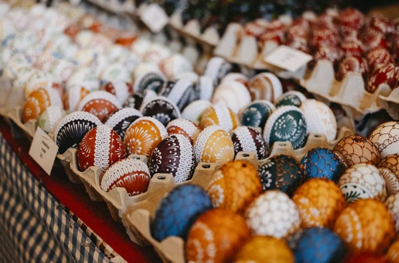 Jak vypadají Velikonoce ve středních Čechách? Tradice, trhy nebo zámecké prohlídky!