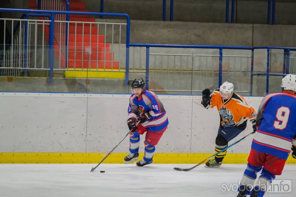 Foto: V nedělním zápase AKHL hokejisté HC Koudelníci porazili HC Nosorožci 11:1!