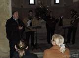 50: Foto: V kostelíku sv. Bonifáce v Lochách zahrálo „Zámecké trio“