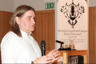 Martin Nodl přednášel nejen pro členy „Včely Čáslavské“ o středověku