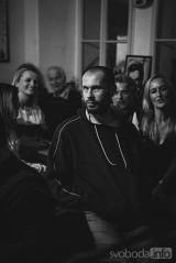 20230508174945_MG_08699: Foto: Honza Křížek přivezl do kutnohorského Blues Café Akustik Band