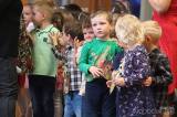 20230516195503_IMG_2554: Foto: V aule Gymnázia Jiřího Ortena slavily děti z MŠ Pohádka „Den maminek“