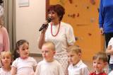 20230516195525_IMG_2601: Foto: V aule Gymnázia Jiřího Ortena slavily děti z MŠ Pohádka „Den maminek“