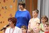 20230516195530_IMG_2615: Foto: V aule Gymnázia Jiřího Ortena slavily děti z MŠ Pohádka „Den maminek“