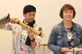 20230523212917_IMG_5720: Foto: Úterní vernisáž zahájila výstavu ilustrace žáků uměleckých škol ke zpěvníku „Brouček si notuje písničku“