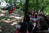 20230603232230_IMG_8494: Foto, video: Za pohádkovými postavami putovaly do chlístovického lesa opět stovky dětí!