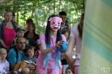 20230603232323_IMG_8665: Foto, video: Za pohádkovými postavami putovaly do chlístovického lesa opět stovky dětí!