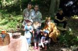 20230603232418_IMG_8869: Foto, video: Za pohádkovými postavami putovaly do chlístovického lesa opět stovky dětí!
